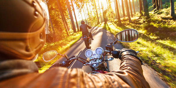 10 razones por las que conducir una moto